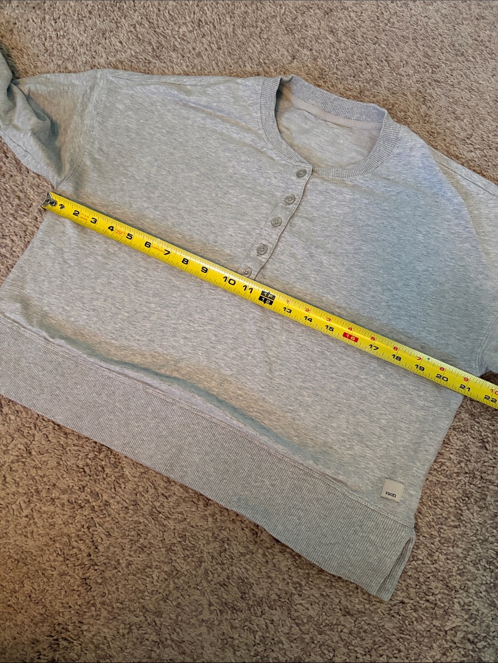 Vuori Henley Sweatshirt - Picture 6 of 6